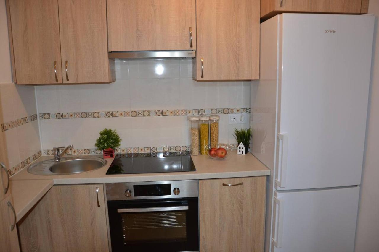 Ohmyhome - Park Mirowski Apartment Варшава Экстерьер фото