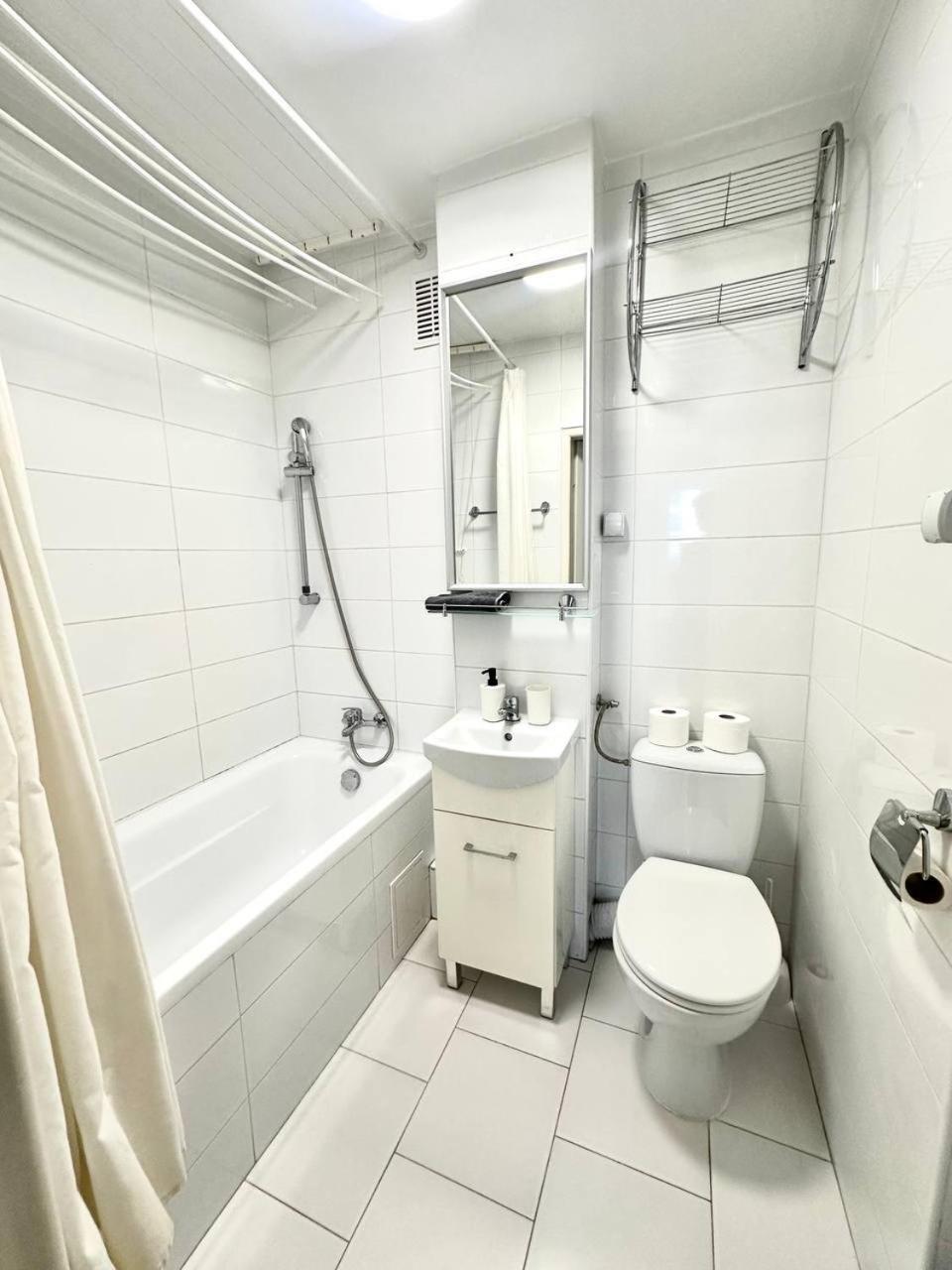 Ohmyhome - Park Mirowski Apartment Варшава Экстерьер фото